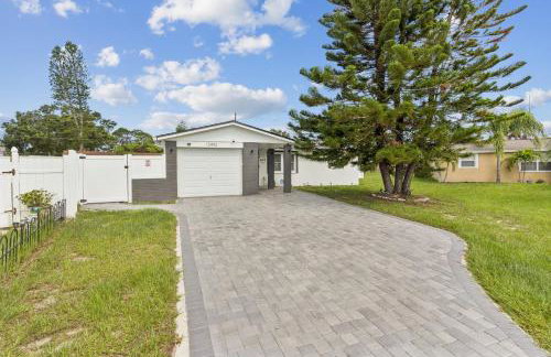 3Bd 2Ba House with Parking Laundry and Large Patio - Foto 2