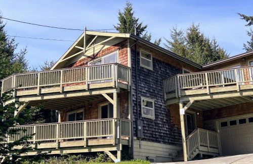 Contemporary House with Ocean View Decks - Foto 39