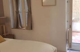 2 pièces dans le centre avec petite terrasse 3*** - Foto 8