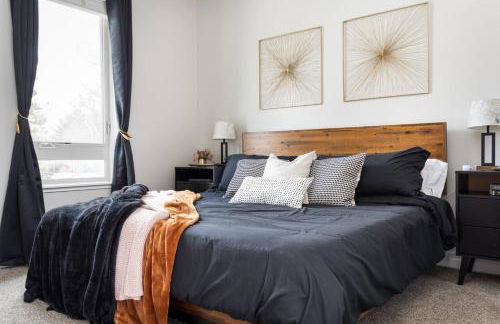 TC Sweet Pea - 2-Bedroom Condo Near Downtown TC! - Photo 11