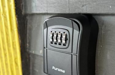 Historic & Spacious 3 Bedroom Family Gem on Peaceful Street - Foto 13