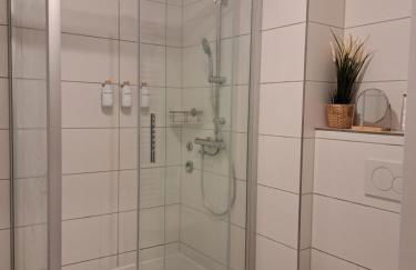 Livora Living - Stilvolles DG-Apartment an der Fußgängerzone - 2 Schlafzimmer - Foto 22