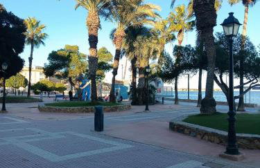 Modern Art Apartment 50m to the Beach - Foto 20