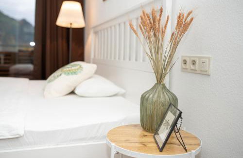 KELLER APARTMENT l 10C - Photo 3