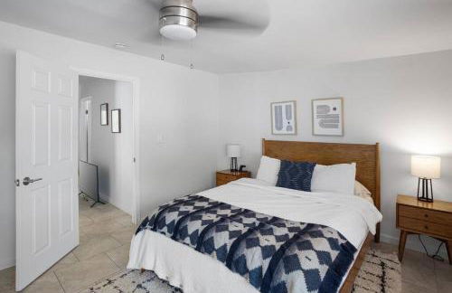 15 min to JT Park Hot Tub Cute Design Full Kitchen - Foto 16