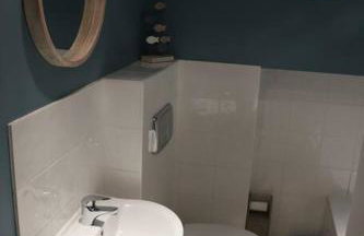 Beach Side Top Floor Property, Balcony & Sea Views - Foto 20