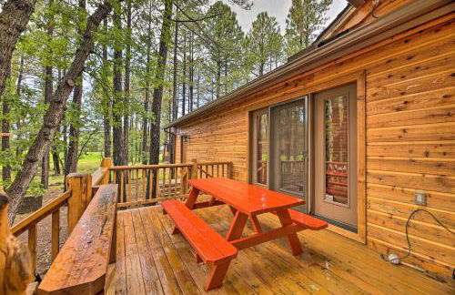 Wooded Yard, Gas Grill Lush Pinetop Retreat - Foto 24