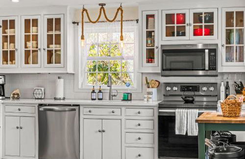 Mystic Riverfront Captain's Home - Foto 32