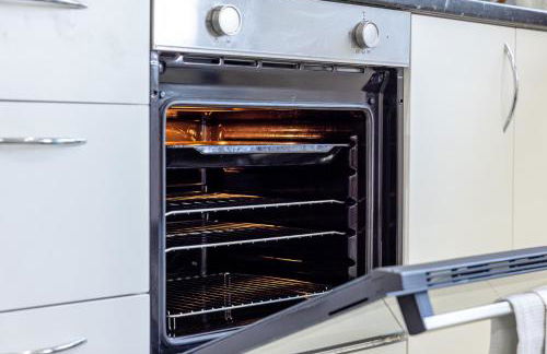 ROOMS NEAR ME - All amenities, private access entire place, kitchen & washroom, smart tv, parking nearby - Foto 27