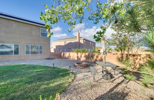 Chic New Mexico Retreat with Patio, Grill and Fire Pit - Foto 34