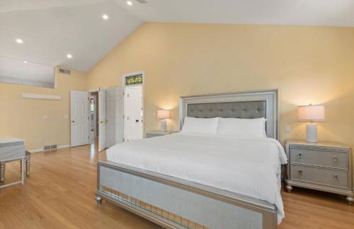 Heart of Cherry Creek Group Retreat Hot Tub - Foto 29