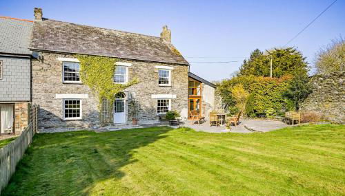 The Old Farmhouse - Photo 2