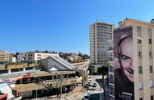 French Riviera centre ville plage port balcon panoramique et Clim - Foto 22