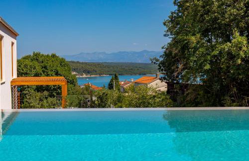 Villa 4 with Pool Soline, Krk, 280 m from beach, by 4Villas - Photo 3