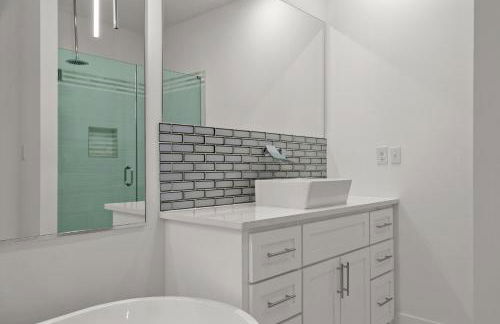 Brand NEW Expansive Coastal Home w/ Custom Furnishings Sleeps 15 - Photo 62