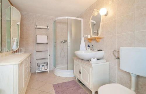 Holiday House near Split with heated pool - Photo 26