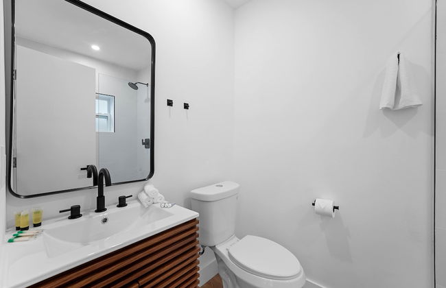 921 Apartment 1 in Fort Lauderdale - Photo 4