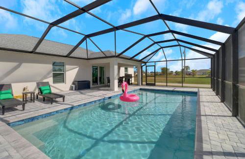 Luxury Retreat with Heated Saltwater Pool and Big Patio Perfect for 2 families - Foto 1