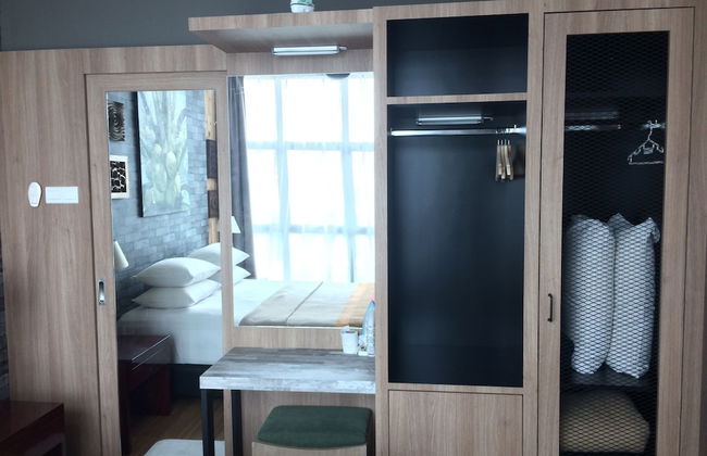 Lawang Suite Apartment With Balcony - Photo 3