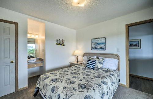 Avon Home on the Channel with Hot Tub and Deck! - Foto 25