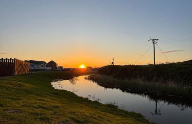 Welsh Bayview Retreat 2-Bed Caravan & 2-Bed Chalet at Clarach Bay Holiday Village - Foto 46