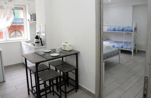 Dimora di Antonietta Room - near Train Station & Wi-Fi - Foto 37