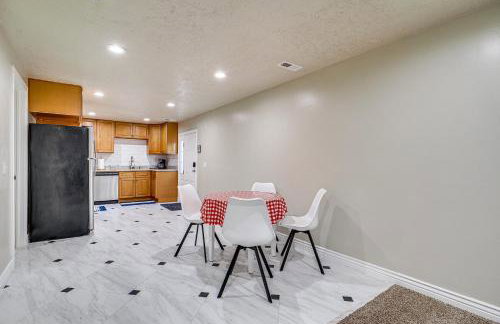 Home Theater and Patio South Jordan Basement Unit - Foto 8