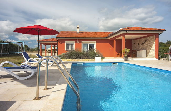 Detached Villa With Pool and Large Garden in Quiet Area Near the Sea - Foto 31