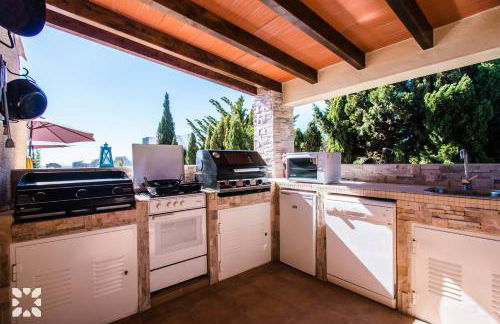 Villa Airlie by Abahana Villas - Photo 8