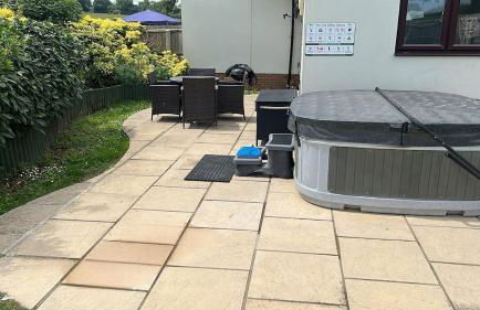 New Farm Cottage, hot tub, 3 bed, sleeps 6, private garden, entire home - Photo 3