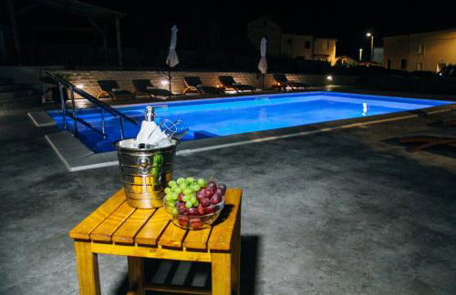 Merita Apartments with Pool - Photo 10