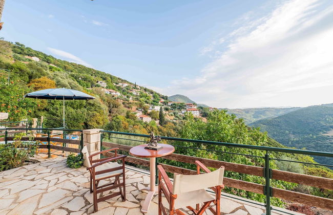 Mountain Oasis - Pool Playground Near Neda Falls - Foto 2