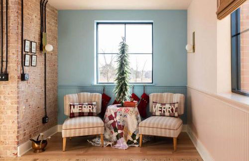 Hot Tub, 5BR2BTH in Guthrie, OK- Near EdmondOKC - Photo 49