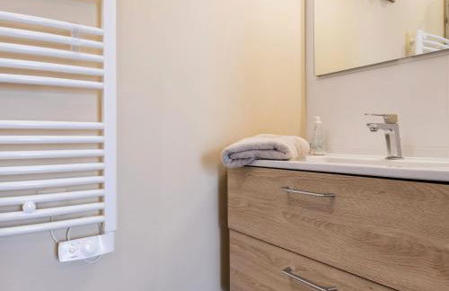 Charmante Maison Moderne avec Jardin Privé à 9 km de la Plage, Wi-Fi et Équipements Confortables - FR-1-306-1277 - Foto 13