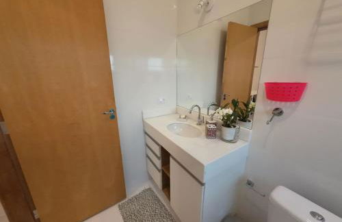 Casa com Jacuzzi Privativa Relaxamento Total em Águas de São Pedro - Foto 23