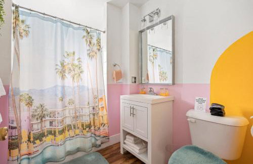 Indy Palm Pad with Patio & Tiki Bar-Mid-Century Charmer-Family Friendly - Photo 47