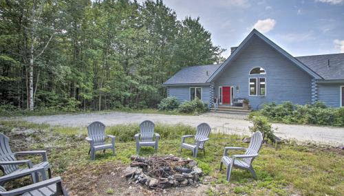 Elegant and Quiet Maine Escape with Sauna and Deck! - Foto 3