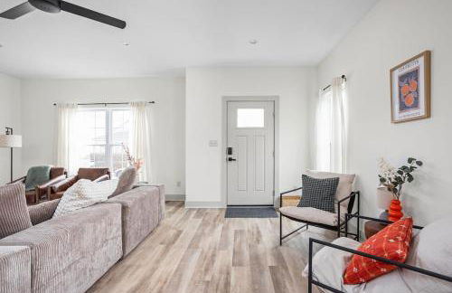 Hot Tub - Gym - Pizza Oven - PS5 - Ping Pong - 2MIN from DT - Foto 24