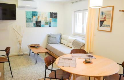 Kalumi Aparthotels - Japandi-Style Apartments with Terrace, Pergola, and Portuguese BBQ - Foto 10