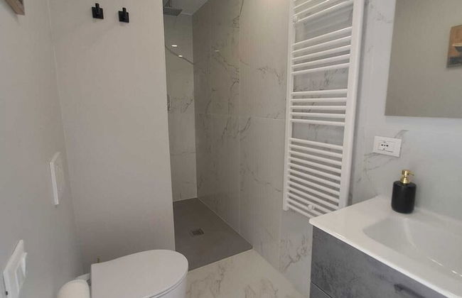 Central Design Flat With Parking - Foto 10