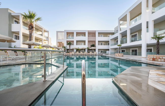 Mythos Suites Hotel - Photo 22