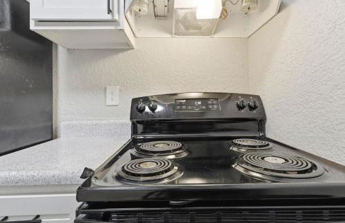 Comfortable stay with smart layout - Photo 17