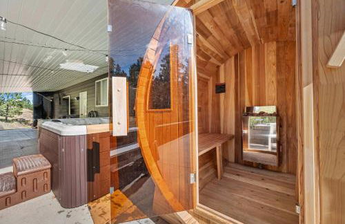 Black Hills Getaway with Hot Tub & Game Room for 18 - Foto 49