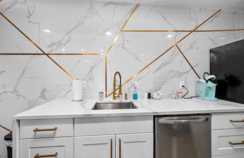 Spacious Galleria Apartment with Free Park - Foto 8