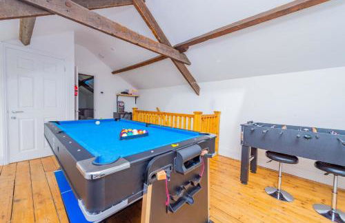 Snowdon House, 8 bedrooms, sleep 16, close to Blackrock Sand - Photo 3