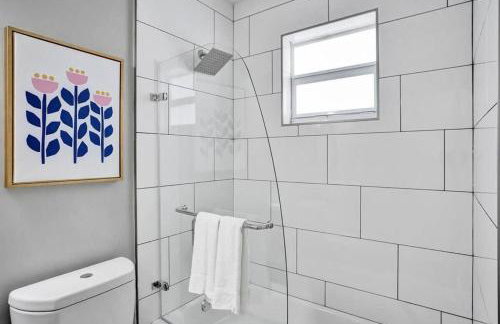 Rustic Retreats Beachy 1BR for 4 guests in the heart of Fort Lauderdale - Foto 12