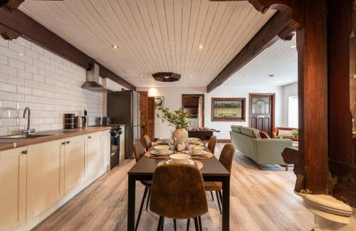 Madison House - Converted Church 5 Bed Pontypool - Photo 10