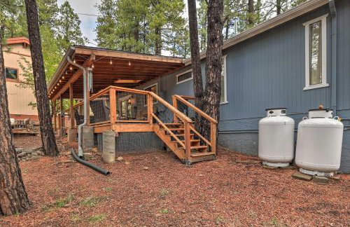 Hot Tub and Patio Pet-Friendly Cabin in Munds Park! - Foto 30