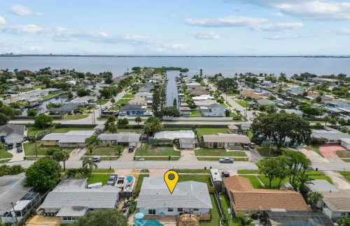 Island Oasis with Heated Pool Private Tiki Bar! - Foto 45