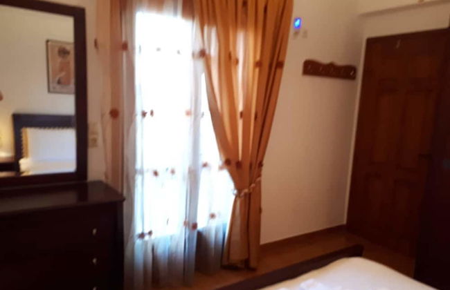 Antonia House - Photo 5